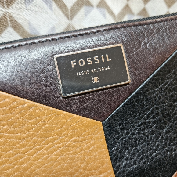 Fossil Dawson Zip Clutch Wallet - Picture 6 of 8